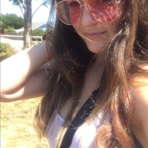 Meet your Posher, Sidney